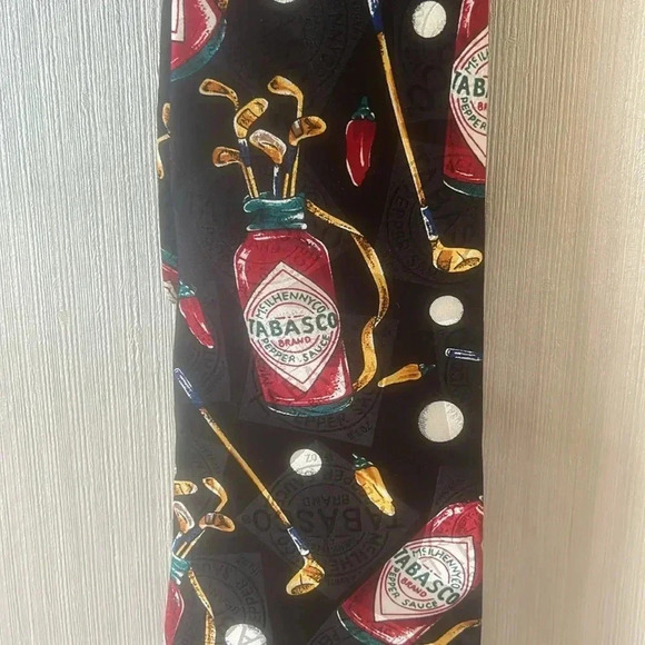 100% silk Tabasco Golf tie - Picture 2 of 5